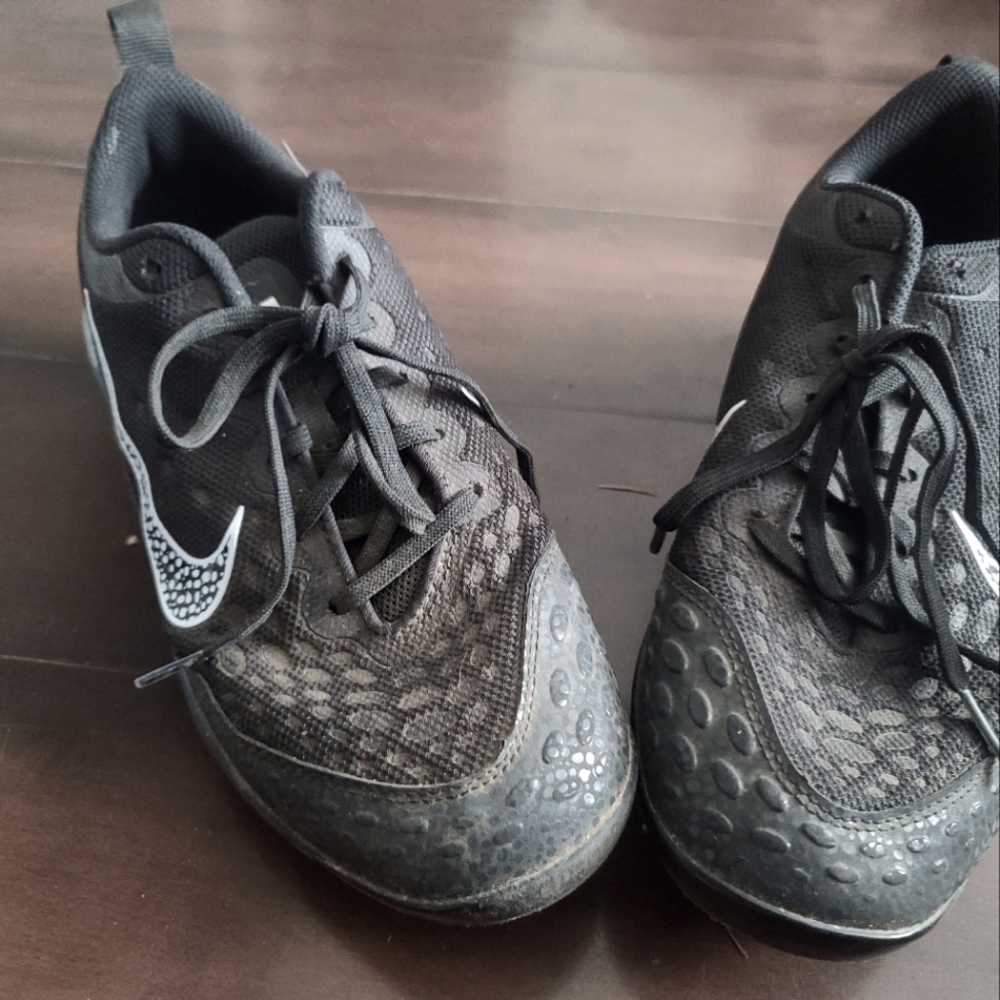 Womens softball cleats 7.5